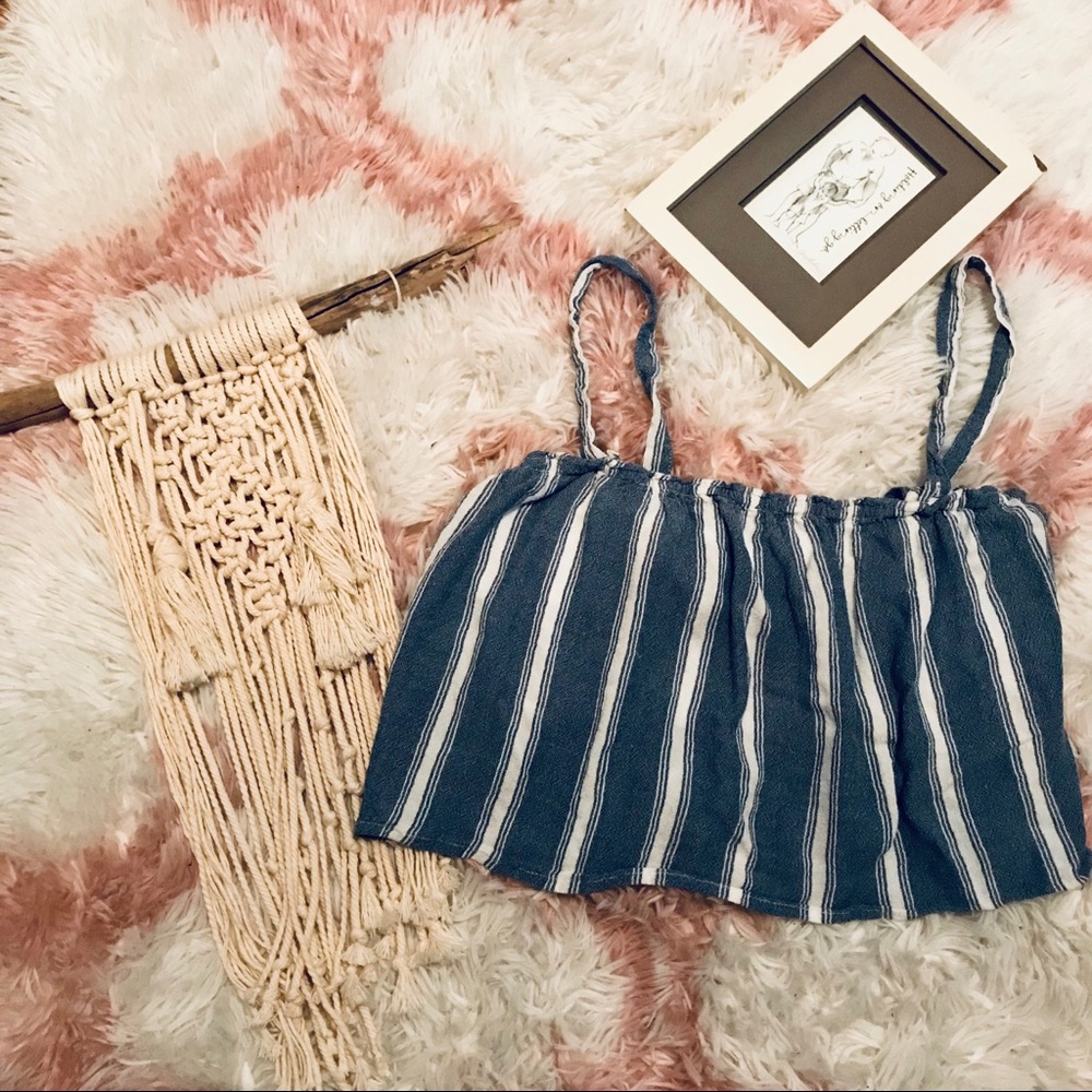 Hollister Crop Top